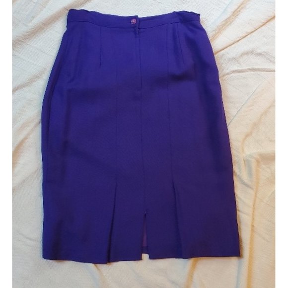 Two piece deep purple suit - Picture 7 of 7